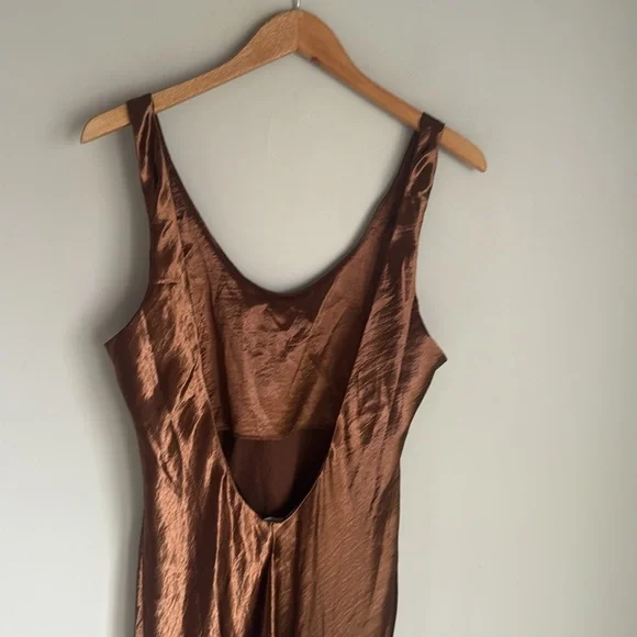 NEW ASOS DESIGN scoop back bias cut satin maxi dress in chocolate 10 - Picture 6 of 13